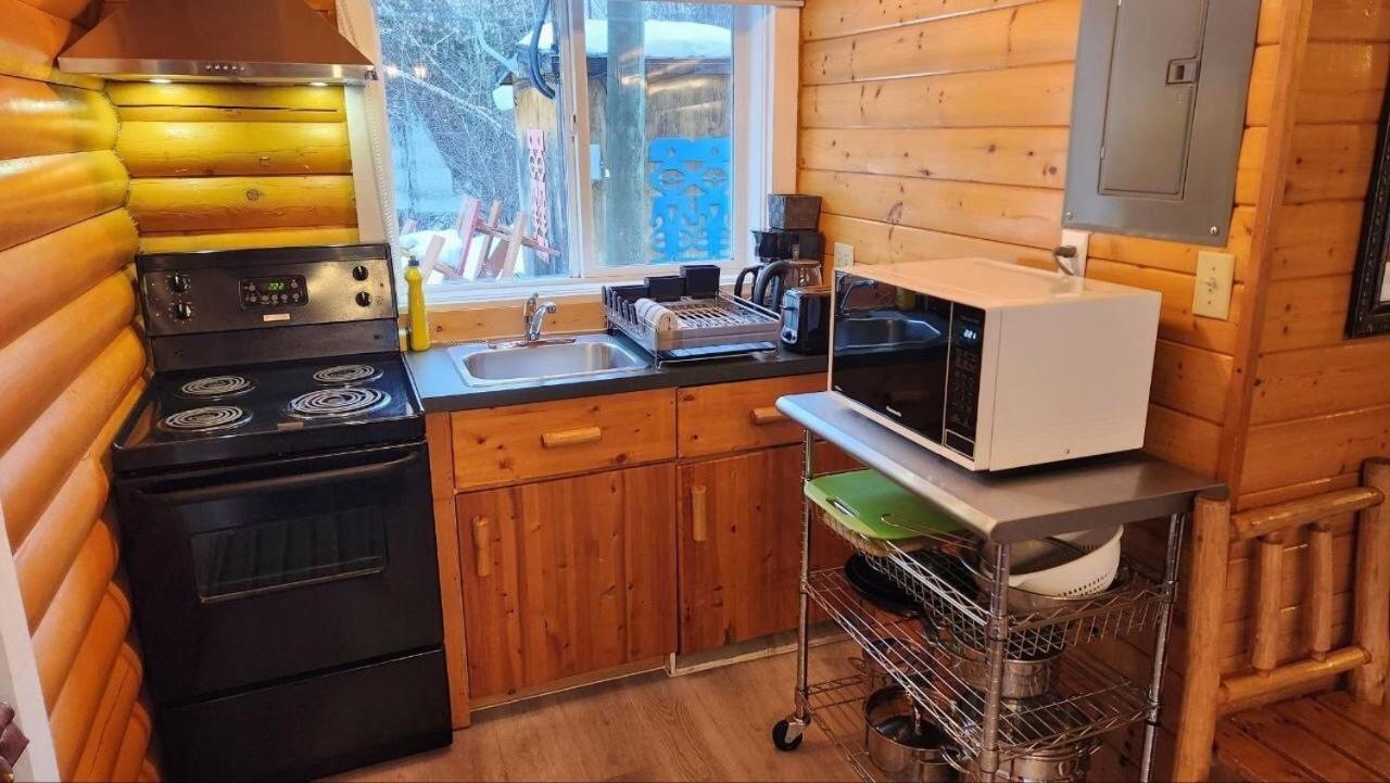 Mt. Revelstoke Alpine Chalets Eksteriør bilde